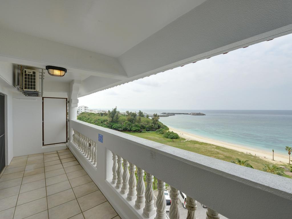 Morimar Resort Hotel Yomitan Eksteriør bilde